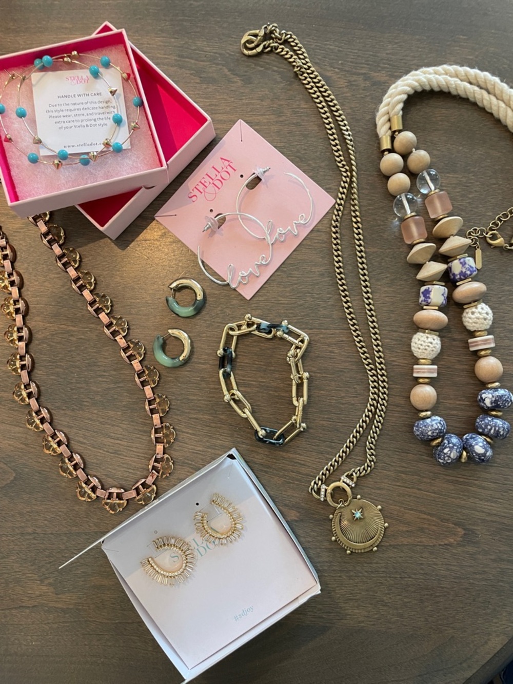 Stella & Dot ALL 7 PIECES- Necklaces, Earrings, and Bracelet